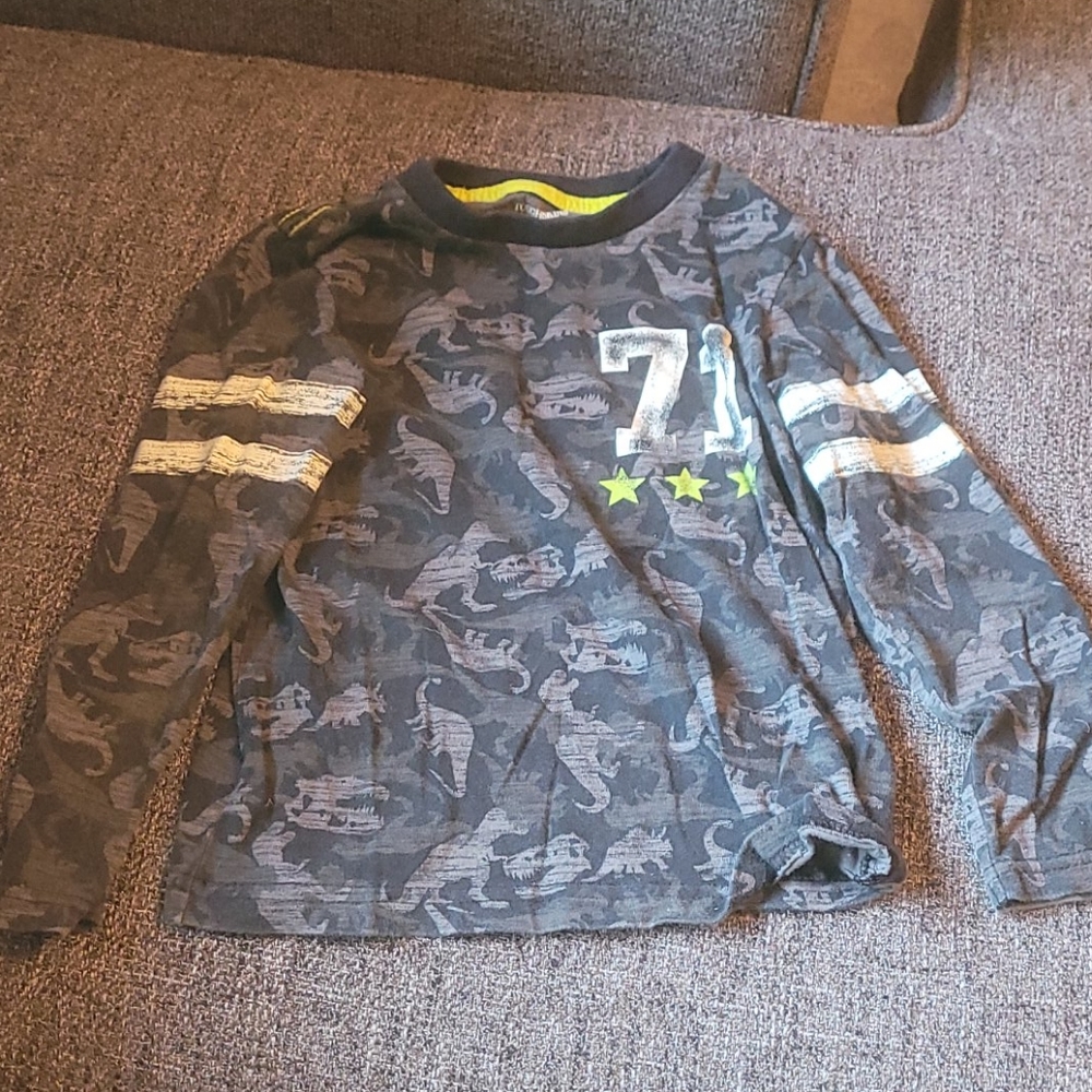 Boy's long sleeved shirt